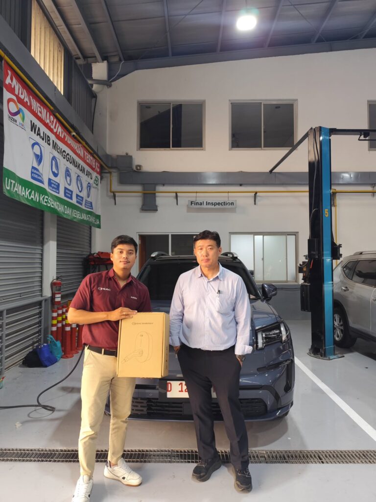 🎉 HAPPY HANDOVER, MR. J! ⚡🚘Selamat kepada Mr. J atas serah terima unit GAC AION V! 🎊Terima k